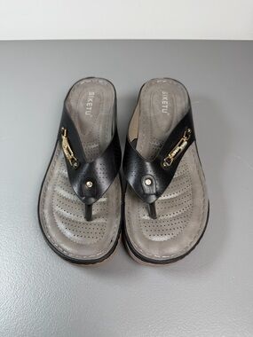 Siketu Women's Sandals Size 10 Black Comfort Flip Flop Cushioned Footbed New